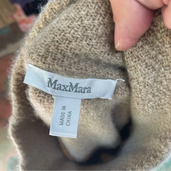 MaxMara Striped Mock Turtleneck Cashmere Sweater. Beautiful! - Picture 6 of 7